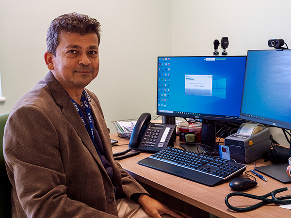 Dr Neil Pillai Picture